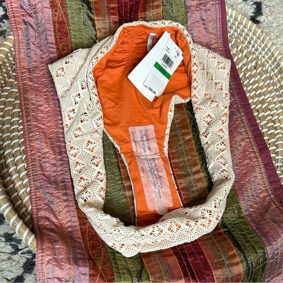 NWT Becca Crochet Lace Cream Orange Hipster Bikini Bottom size Large - Picture 4 of 5